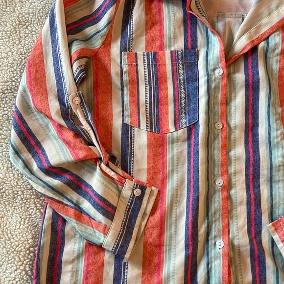 Astylish Women V Neck Striped Roll up Sleeve Button Down Blouse Tops - Picture 2 of 3